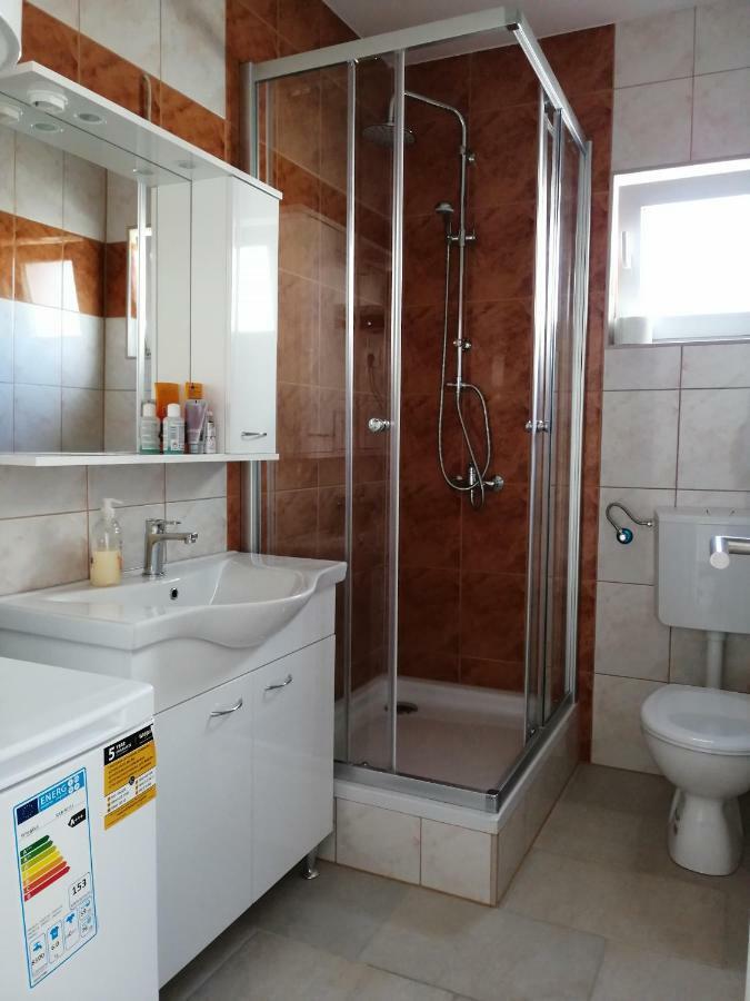 Kuca Za Odmor Postonjski Maslenica Kültér fotó